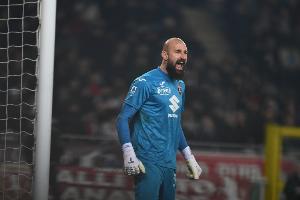 迪马:那不勒斯就瓦尼亚转会与都灵完成文件交换,球员周六体检