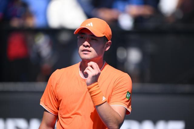 海星TV-张奔斗：腿部拉伤的吴易昺，把对手打到腿抽筋